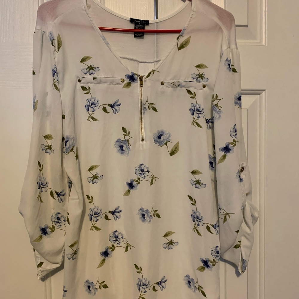 Rue21 Cream Relaxed Buttoned Blouse